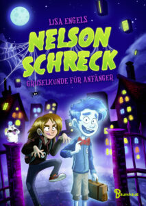Das Bild zeigt das Cover von dem Buch Nelson Schreck. Vorne sieht man einen blau schimmernden Geist, dahinter schleicht sich ein Mädchen an den Geist, um ihn zu erschrecken. Daneben zieht ein weißes Meerschweinchen eine Grimasse. Im Hintergrund befindet sich eine Stadt bei Nacht.